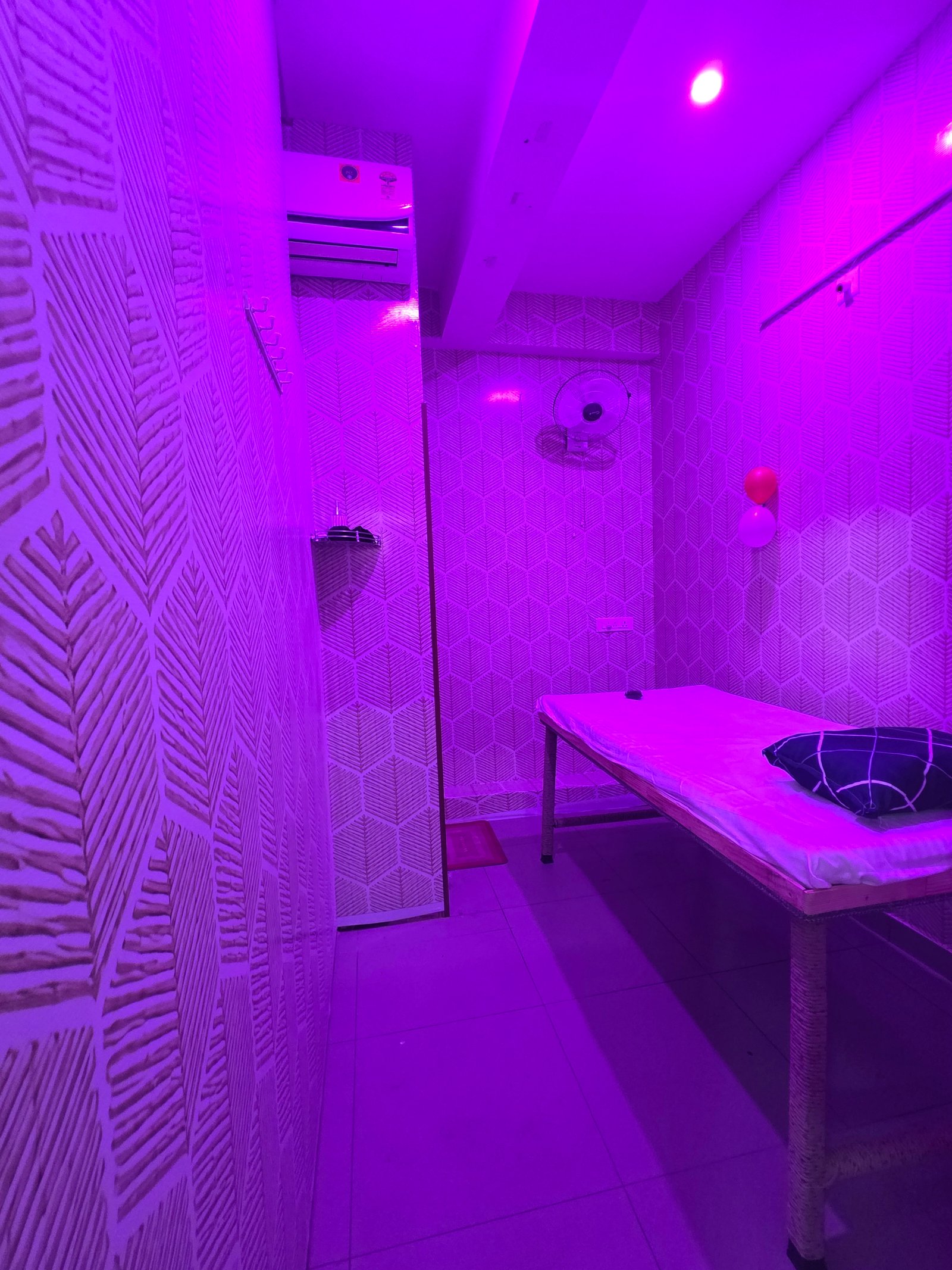 Magenta Mood Therapy Suite